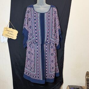 💥NEW ITEM 💥 Navy and Pink Patterned Maxi Dress